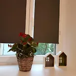 Excellent 2 Bed Apartment 12 Mins From Center
