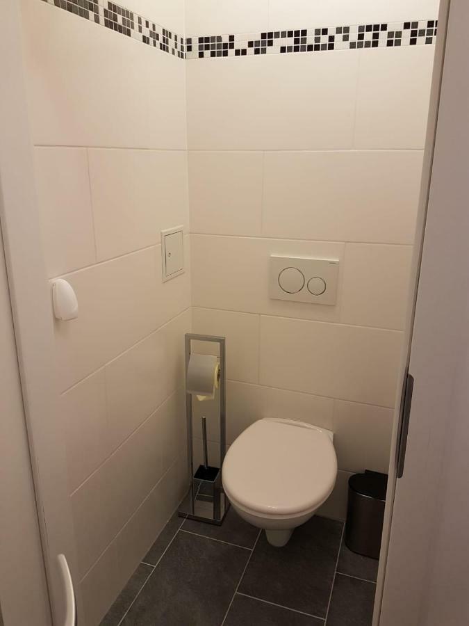 Excellent 2 Bed 12 Mins From Center Apartamento *